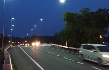 Lampu jalan suria Led